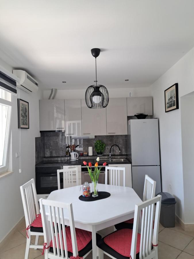 Apartman Dupin Dugi Rat Extérieur photo